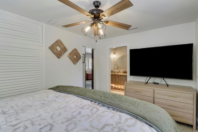 940 Dogwood Road, North Palm Beach, FL 33408