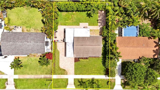 940 Dogwood Road, North Palm Beach, FL 33408