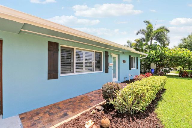940 Dogwood Road, North Palm Beach, FL 33408