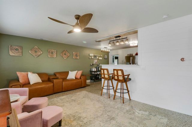 940 Dogwood Road, North Palm Beach, FL 33408