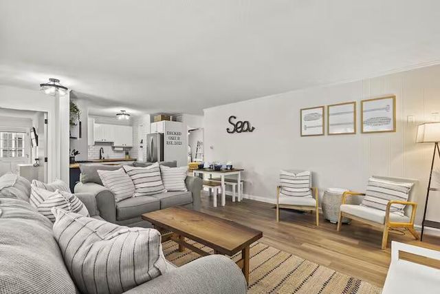 230 Gosnold Street 14ABC, Hyannis, MA 02601