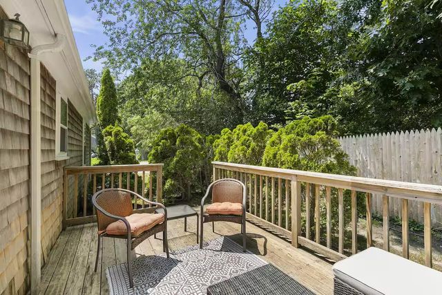230 Gosnold Street 14ABC, Hyannis, MA 02601