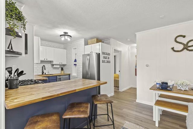 230 Gosnold Street 14ABC, Hyannis, MA 02601
