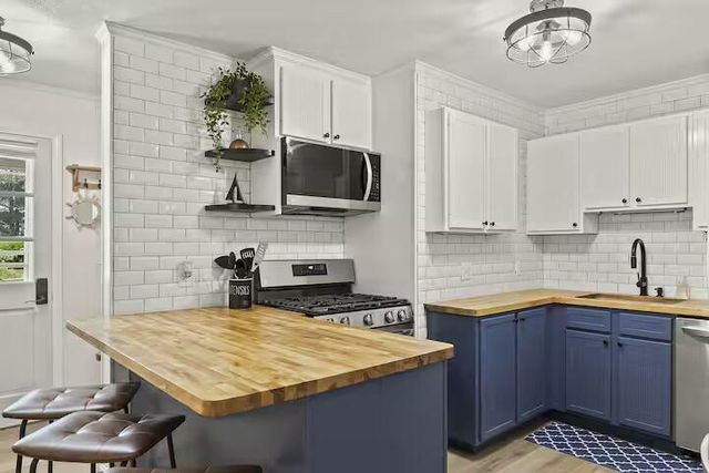 230 Gosnold Street 14ABC, Hyannis, MA 02601