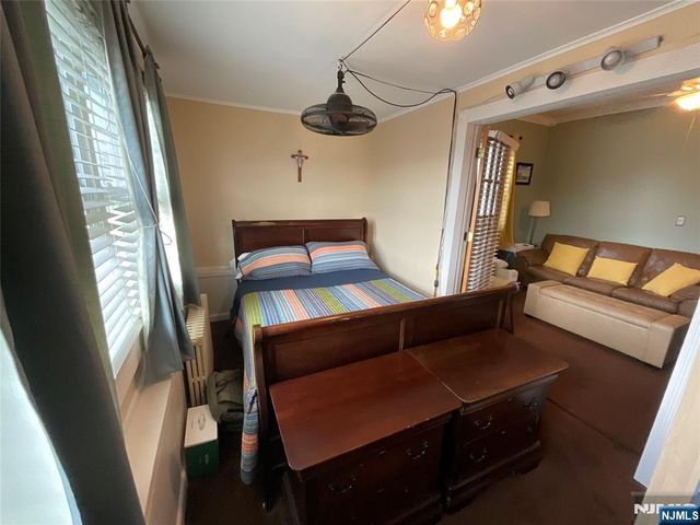 292 Orient Way, Lyndhurst, NJ 07071