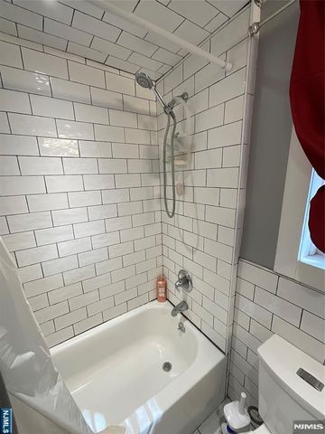 292 Orient Way, Lyndhurst, NJ 07071