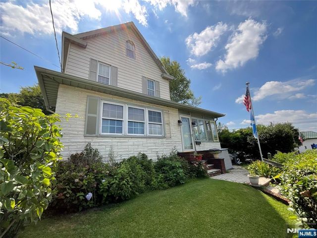 292 Orient Way, Lyndhurst, NJ 07071