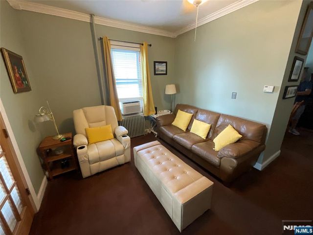 292 Orient Way, Lyndhurst, NJ 07071