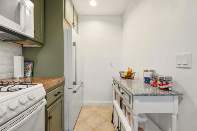 5931 Howell Drive, La Mesa, CA 91942