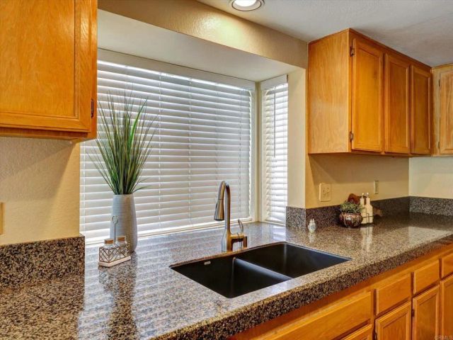 1225 Brewley Lane, Vista, CA 92081