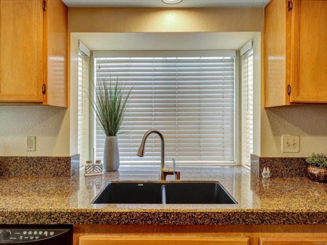 1225 Brewley Lane, Vista, CA 92081