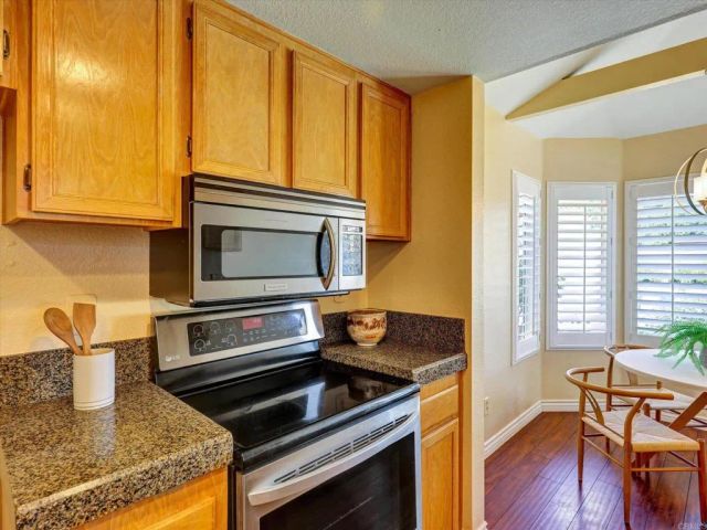 1225 Brewley Lane, Vista, CA 92081