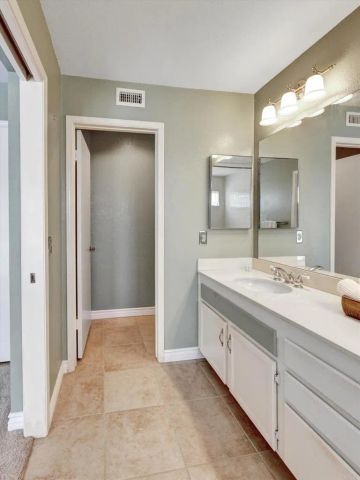 1225 Brewley Lane, Vista, CA 92081