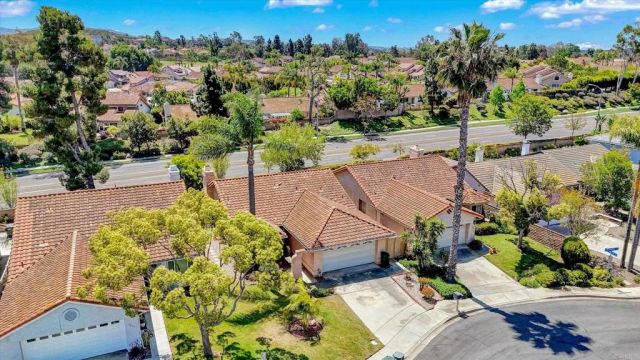 1225 Brewley Lane, Vista, CA 92081