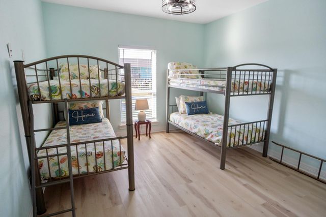 957 Fisherman Drive S, Crystal Beach, TX 77650