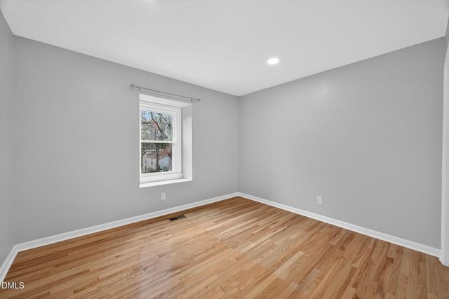 1112 Stonehedge Avenue, Durham, NC 27707