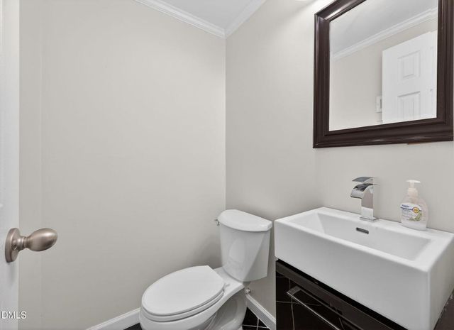 1112 Stonehedge Avenue, Durham, NC 27707