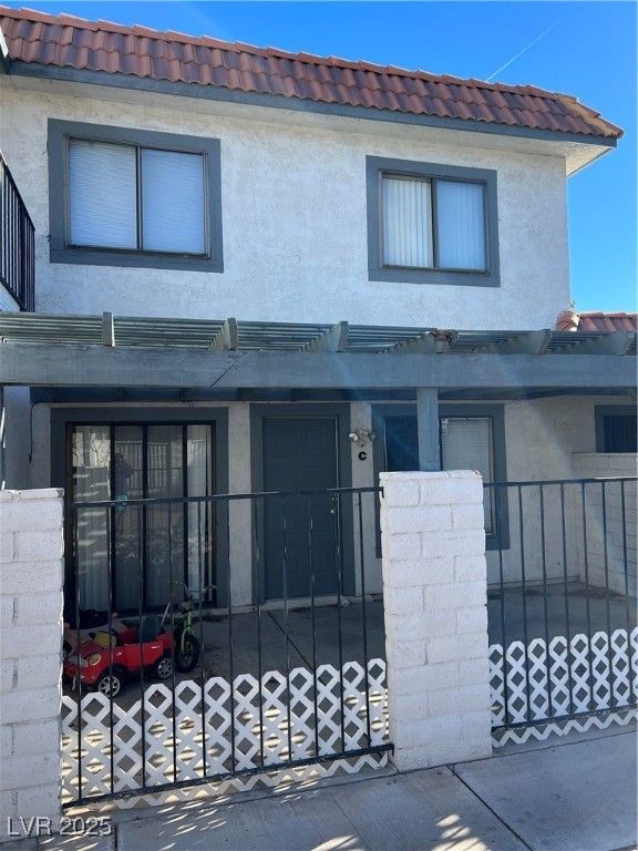 1009 Willow Tree Drive C, Las Vegas, NV 89128