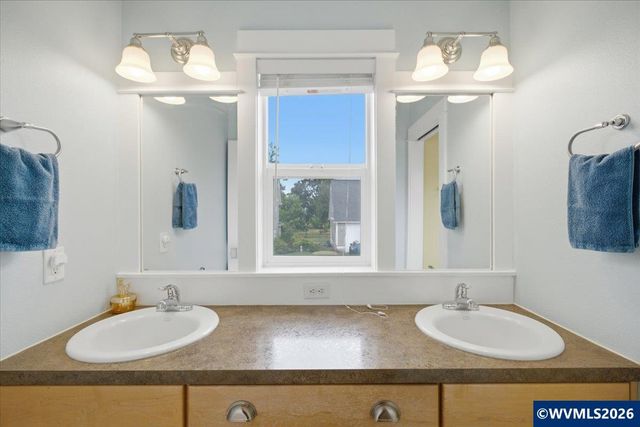 4876 Old Salem Rd NE, Albany, OR 97321