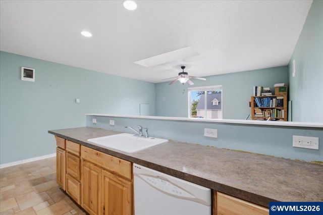 4876 Old Salem Rd NE, Albany, OR 97321