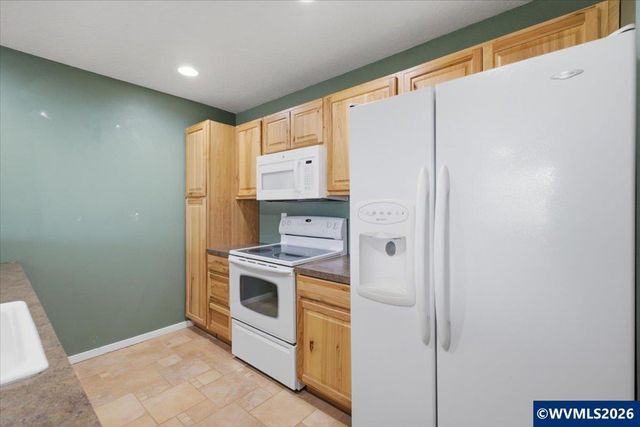 4876 Old Salem Rd NE, Albany, OR 97321