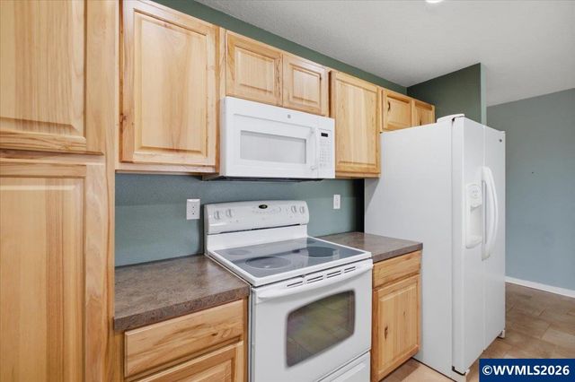 4876 Old Salem Rd NE, Albany, OR 97321