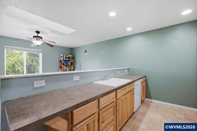 4876 Old Salem Rd NE, Albany, OR 97321