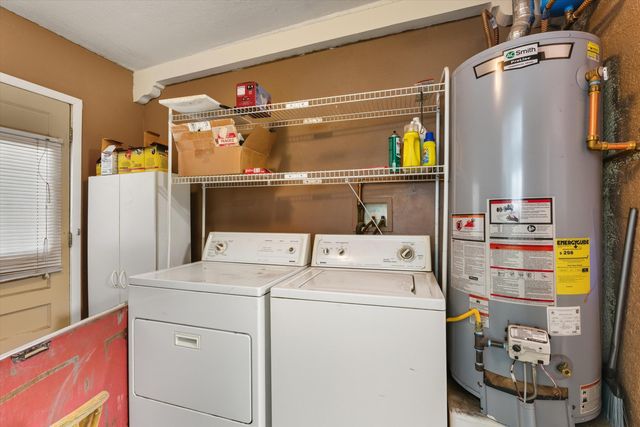 5420 MOUNTAIN Road NE, Albuquerque, NM 87110