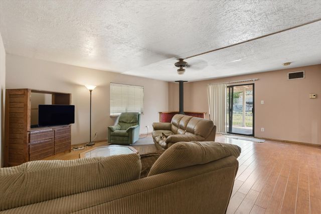 5420 MOUNTAIN Road NE, Albuquerque, NM 87110