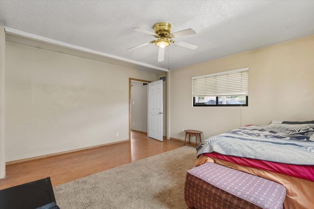 5420 MOUNTAIN Road NE, Albuquerque, NM 87110