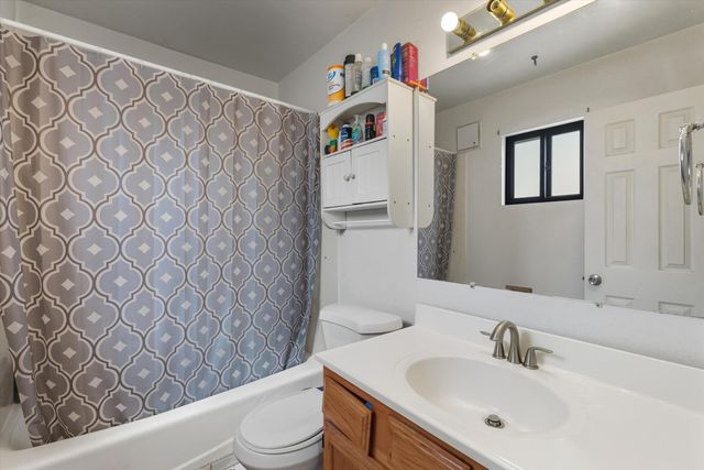 5420 MOUNTAIN Road NE, Albuquerque, NM 87110