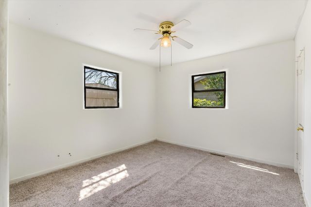 5420 MOUNTAIN Road NE, Albuquerque, NM 87110