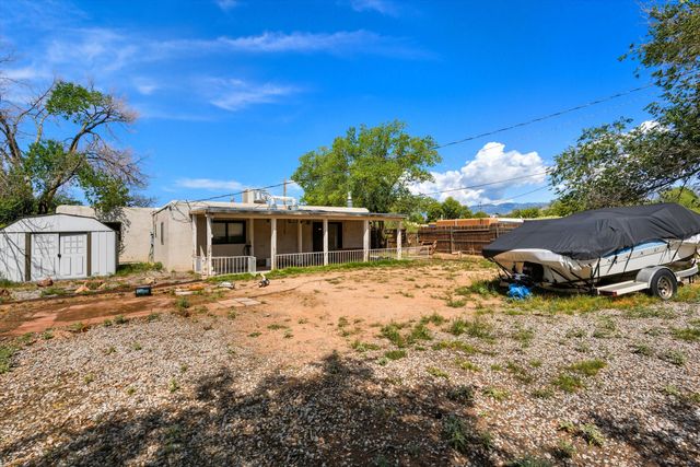 5420 MOUNTAIN Road NE, Albuquerque, NM 87110