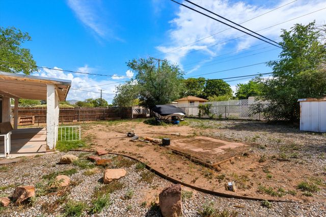 5420 MOUNTAIN Road NE, Albuquerque, NM 87110