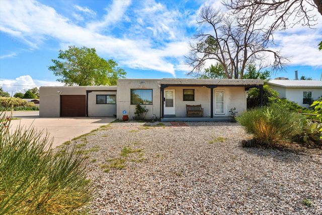 5420 MOUNTAIN Road NE, Albuquerque, NM 87110