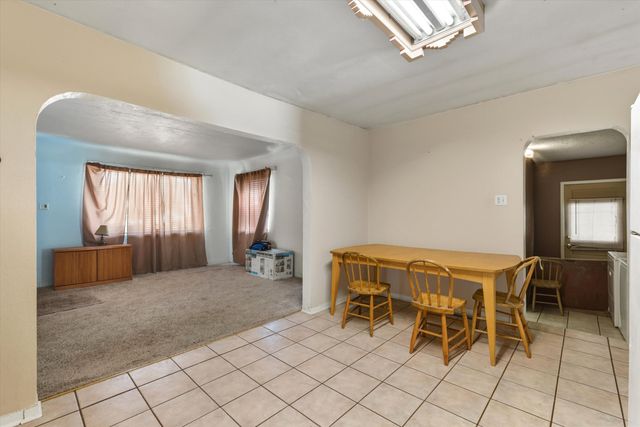 5420 MOUNTAIN Road NE, Albuquerque, NM 87110