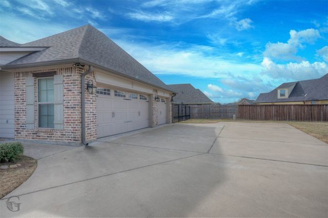 250 Piccadilly Circle, Bossier City, LA 71111