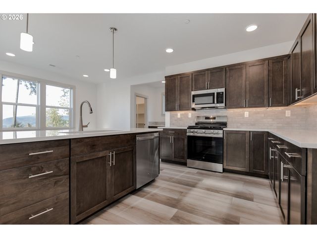 3714 WELDON Ln, Eugene, OR 97403