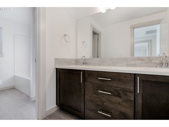 3714 WELDON Ln, Eugene, OR 97403