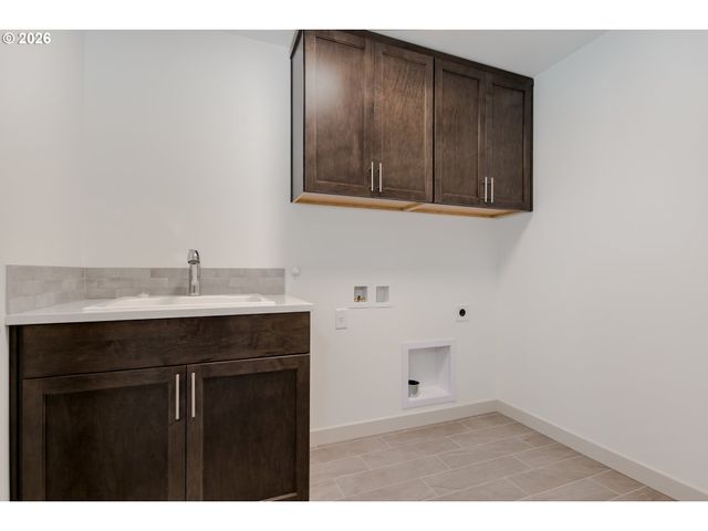 3714 WELDON Ln, Eugene, OR 97403