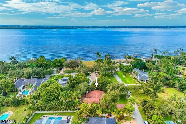 1250 Florida AVE, Fort Myers, FL 33901