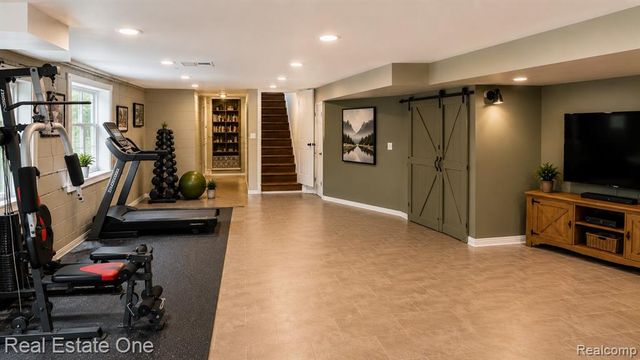 27634 Wellington Street, Farmington, MI 48334