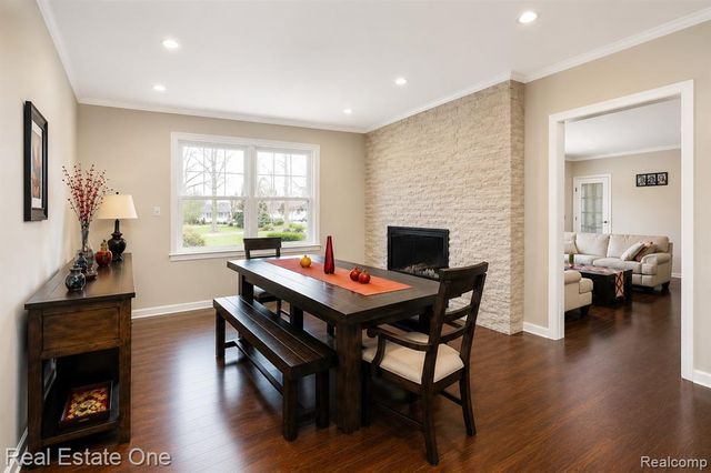 27634 Wellington Street, Farmington, MI 48334