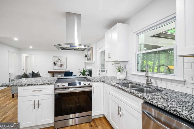 3212 Foxwood Trail SE, Smyrna, GA 30082