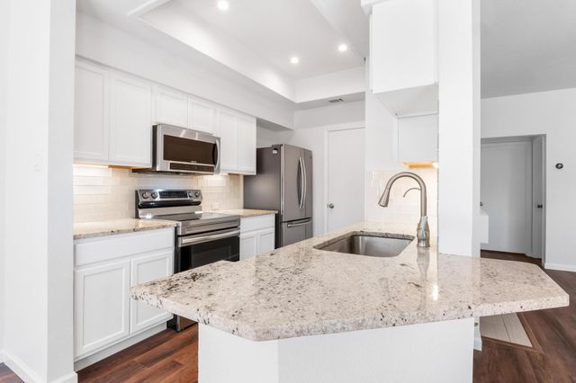 4711 Spicewood Springs RD 166, Austin, TX 78759