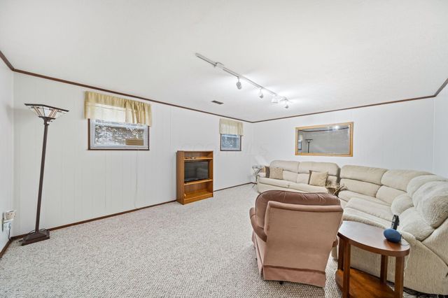 439 Canterwood Court, Columbus, OH 43230