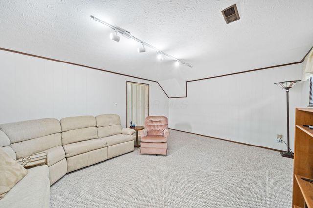 439 Canterwood Court, Columbus, OH 43230