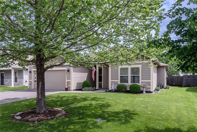 4125 Seele Way, Lawrence, KS 66049