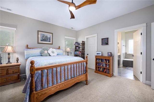 4125 Seele Way, Lawrence, KS 66049