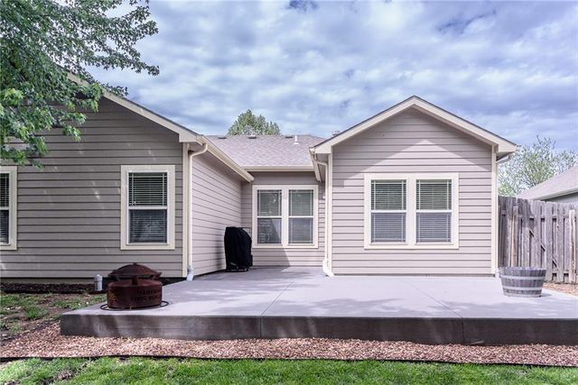 4125 Seele Way, Lawrence, KS 66049